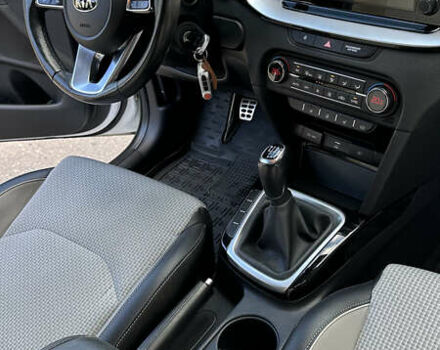 Белый Киа Сид, объемом двигателя 1.59 л и пробегом 65 тыс. км за 17500 $, фото 8 на Automoto.ua