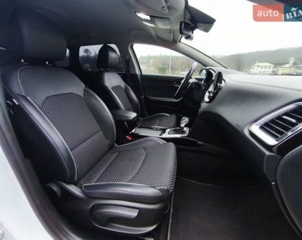 Белый Киа Сид, объемом двигателя 1.6 л и пробегом 59 тыс. км за 18500 $, фото 9 на Automoto.ua