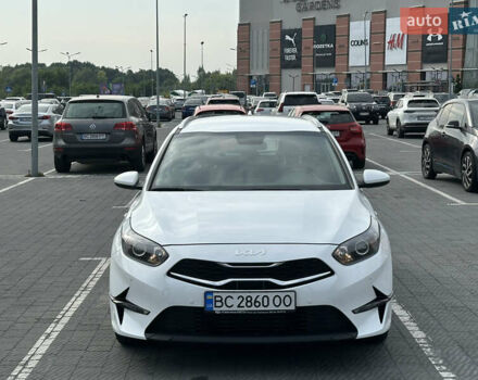 Белый Киа Сид, объемом двигателя 1.59 л и пробегом 10 тыс. км за 18500 $, фото 2 на Automoto.ua