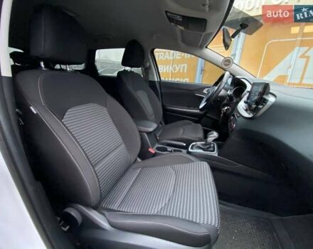 Белый Киа Сид, объемом двигателя 1.6 л и пробегом 28 тыс. км за 17800 $, фото 12 на Automoto.ua