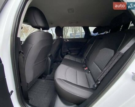 Белый Киа Сид, объемом двигателя 1.6 л и пробегом 28 тыс. км за 17800 $, фото 16 на Automoto.ua