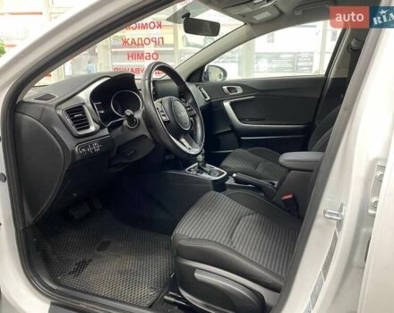 Белый Киа Сид, объемом двигателя 1.59 л и пробегом 57 тыс. км за 17790 $, фото 16 на Automoto.ua