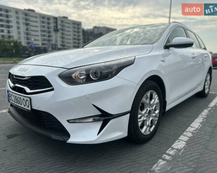 Белый Киа Сид, объемом двигателя 1.59 л и пробегом 10 тыс. км за 18500 $, фото 6 на Automoto.ua