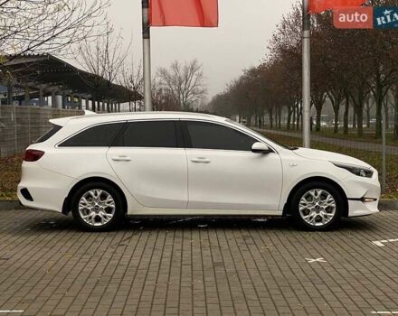 Белый Киа Сид, объемом двигателя 1.6 л и пробегом 28 тыс. км за 17800 $, фото 3 на Automoto.ua