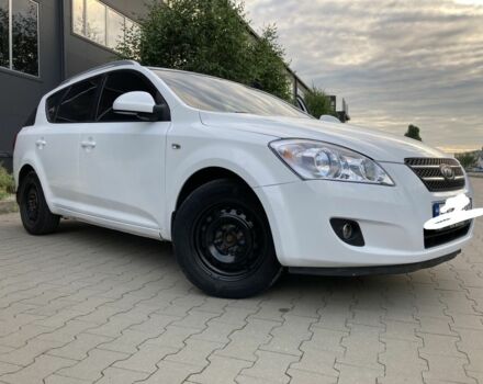 Білий Кіа Сід, об'ємом двигуна 0 л та пробігом 329 тис. км за 4750 $, фото 1 на Automoto.ua