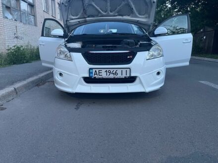 Білий Кіа Сід, об'ємом двигуна 1.6 л та пробігом 220 тис. км за 5700 $, фото 1 на Automoto.ua