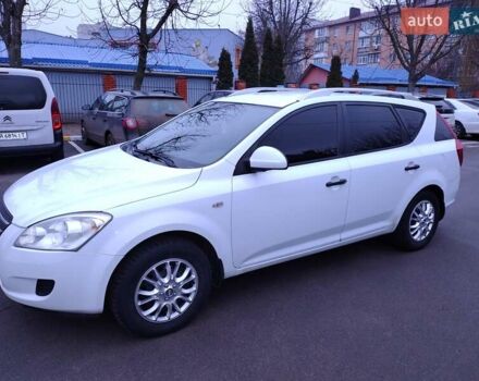 Белый Киа Сид, объемом двигателя 1.6 л и пробегом 230 тыс. км за 4999 $, фото 1 на Automoto.ua