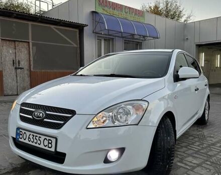 Белый Киа Сид, объемом двигателя 1.6 л и пробегом 229 тыс. км за 5799 $, фото 1 на Automoto.ua