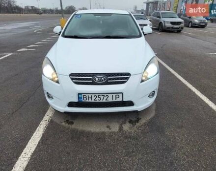 Белый Киа Сид, объемом двигателя 1.98 л и пробегом 190 тыс. км за 6900 $, фото 1 на Automoto.ua