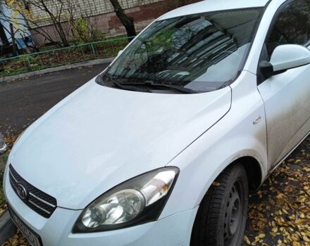 Білий Кіа Сід, об'ємом двигуна 1.6 л та пробігом 130 тис. км за 4800 $, фото 1 на Automoto.ua