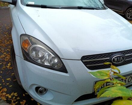 Білий Кіа Сід, об'ємом двигуна 1.6 л та пробігом 1200 тис. км за 5000 $, фото 1 на Automoto.ua