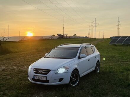 Білий Кіа Сід, об'ємом двигуна 1.6 л та пробігом 212 тис. км за 6100 $, фото 1 на Automoto.ua