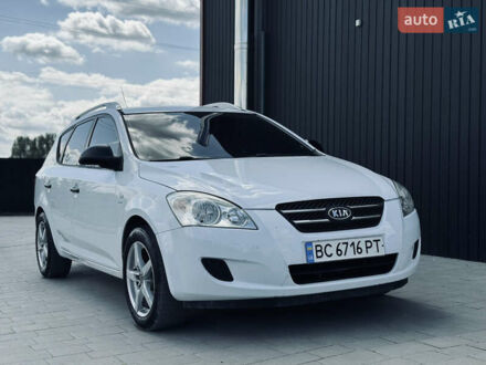 Киа Сид 2008 в Тернополе на Automoto.ua Белый Киа Сид, объемом двигателя 1.4 л и пробегом 238 тыс. км за 4500 $, фото 1 на Automoto.ua