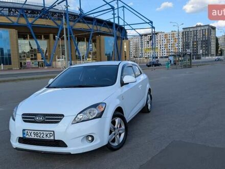 Білий Кіа Сід, об'ємом двигуна 1.6 л та пробігом 160 тис. км за 5250 $, фото 1 на Automoto.ua