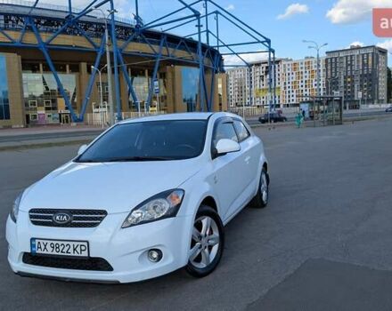 Білий Кіа Сід, об'ємом двигуна 1.6 л та пробігом 160 тис. км за 5250 $, фото 1 на Automoto.ua