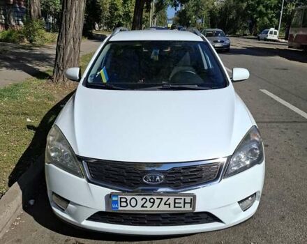 Белый Киа Сид, объемом двигателя 1.6 л и пробегом 281 тыс. км за 5800 $, фото 1 на Automoto.ua