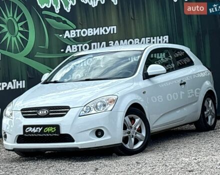 Белый Киа Сид, объемом двигателя 1.4 л и пробегом 264 тыс. км за 3500 $, фото 1 на Automoto.ua