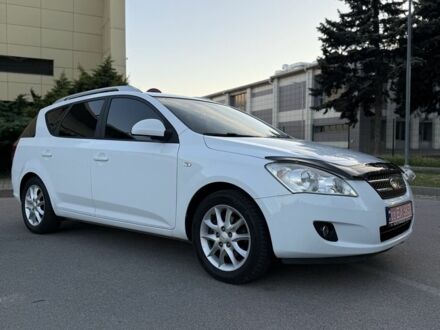 Киа Сид 2009 в Запорожье на Automoto.ua Белый Киа Сид, объемом двигателя 1.6 л и пробегом 220 тыс. км за 7500 $, фото 1 на Automoto.ua