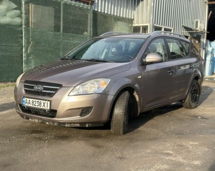 Белый Киа Сид, объемом двигателя 0 л и пробегом 220 тыс. км за 5000 $, фото 1 на Automoto.ua