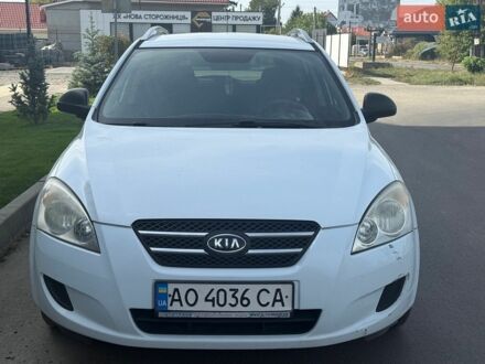 Білий Кіа Сід, об'ємом двигуна 1.6 л та пробігом 305 тис. км за 4900 $, фото 1 на Automoto.ua