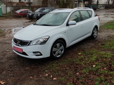 Білий Кіа Сід, об'ємом двигуна 0 л та пробігом 100 тис. км за 7200 $, фото 1 на Automoto.ua