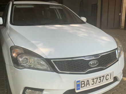 Киа Сид 2010 в Кропивницком (Кировограде) на Automoto.ua Белый Киа Сид, объемом двигателя 1.6 л и пробегом 312 тыс. км за 7250 $, фото 1 на Automoto.ua