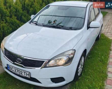 Білий Кіа Сід, об'ємом двигуна 1.58 л та пробігом 168 тис. км за 4999 $, фото 1 на Automoto.ua