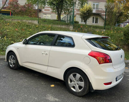 Белый Киа Сид, объемом двигателя 1.59 л и пробегом 255 тыс. км за 5700 $, фото 1 на Automoto.ua