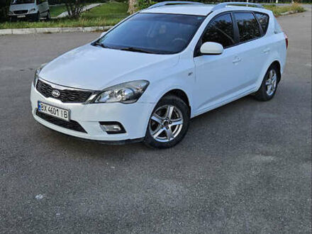 Киа Сид 2010 в Чемеровцах на Automoto.ua Белый Киа Сид, объемом двигателя 1.58 л и пробегом 252 тыс. км за 6999 $, фото 1 на Automoto.ua