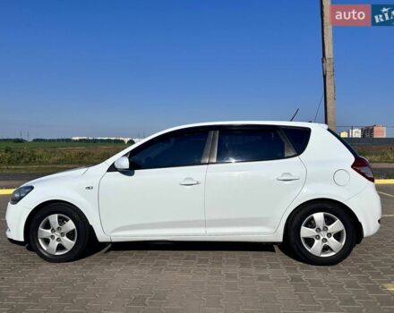 Білий Кіа Сід, об'ємом двигуна 1.4 л та пробігом 216 тис. км за 6600 $, фото 1 на Automoto.ua