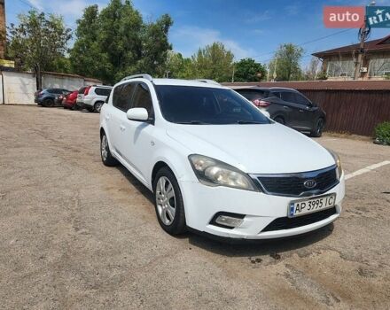 Белый Киа Сид, объемом двигателя 1.6 л и пробегом 203 тыс. км за 7400 $, фото 1 на Automoto.ua