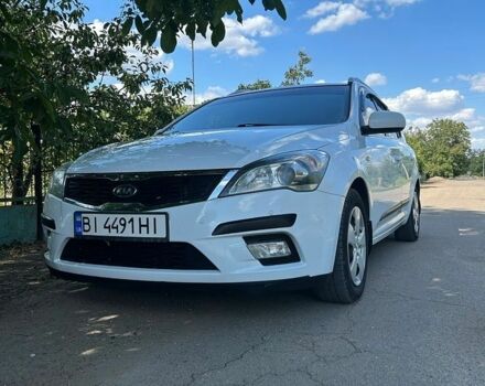 Белый Киа Сид, объемом двигателя 1.6 л и пробегом 188 тыс. км за 7000 $, фото 1 на Automoto.ua