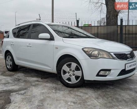 Білий Кіа Сід, об'ємом двигуна 1.58 л та пробігом 346 тис. км за 6990 $, фото 1 на Automoto.ua