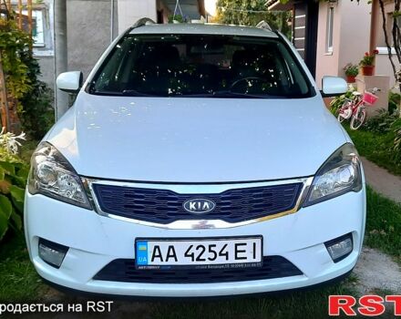 Белый Киа Сид, объемом двигателя 1.6 л и пробегом 305 тыс. км за 6000 $, фото 1 на Automoto.ua