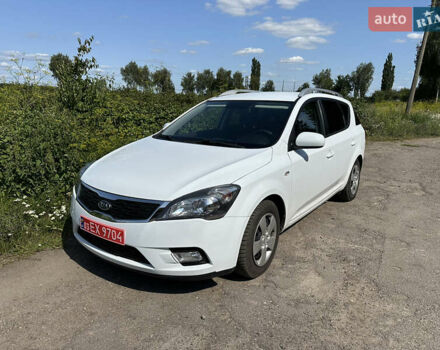 Білий Кіа Сід, об'ємом двигуна 1.59 л та пробігом 175 тис. км за 7200 $, фото 1 на Automoto.ua