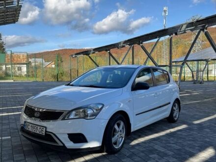 Киа Сид 2011 в Львове на Automoto.ua Белый Киа Сид, объемом двигателя 1.6 л и пробегом 209 тыс. км за 6200 $, фото 1 на Automoto.ua