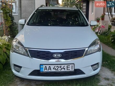 Білий Кіа Сід, об'ємом двигуна 1.58 л та пробігом 305 тис. км за 6000 $, фото 1 на Automoto.ua