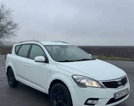 Белый Киа Сид, объемом двигателя 1.6 л и пробегом 242 тыс. км за 7000 $, фото 1 на Automoto.ua