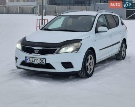 Белый Киа Сид, объемом двигателя 1.59 л и пробегом 293 тыс. км за 4900 $, фото 1 на Automoto.ua