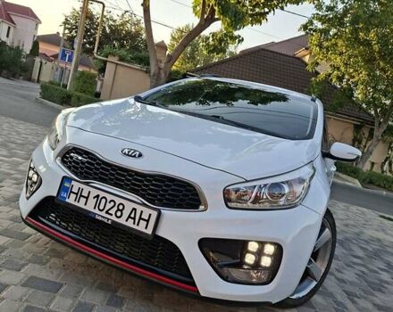Белый Киа Сид, объемом двигателя 1.59 л и пробегом 95 тыс. км за 11800 $, фото 1 на Automoto.ua