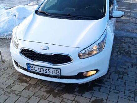 Білий Кіа Сід, об'ємом двигуна 1.58 л та пробігом 194 тис. км за 7300 $, фото 1 на Automoto.ua