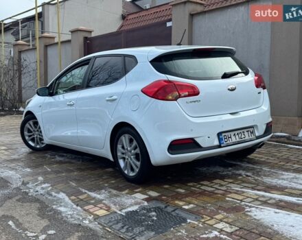 Білий Кіа Сід, об'ємом двигуна 1.4 л та пробігом 287 тис. км за 6999 $, фото 1 на Automoto.ua