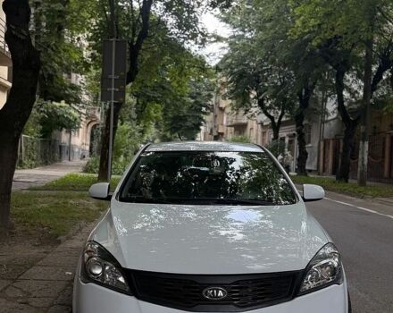 Белый Киа Сид, объемом двигателя 1.58 л и пробегом 223 тыс. км за 7500 $, фото 1 на Automoto.ua