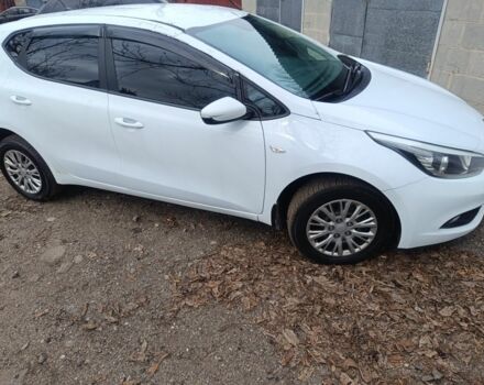 Белый Киа Сид, объемом двигателя 1.4 л и пробегом 238 тыс. км за 4800 $, фото 1 на Automoto.ua