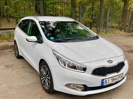 Белый Киа Сид, объемом двигателя 1.58 л и пробегом 285 тыс. км за 11500 $, фото 1 на Automoto.ua