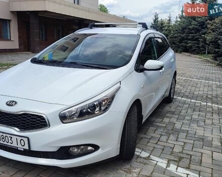 Белый Киа Сид, объемом двигателя 1.58 л и пробегом 201 тыс. км за 9300 $, фото 1 на Automoto.ua