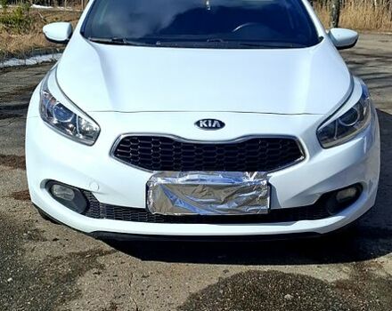 Белый Киа Сид, объемом двигателя 1.6 л и пробегом 160 тыс. км за 8500 $, фото 1 на Automoto.ua