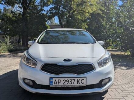 Білий Кіа Сід, об'ємом двигуна 1.6 л та пробігом 228 тис. км за 9536 $, фото 1 на Automoto.ua