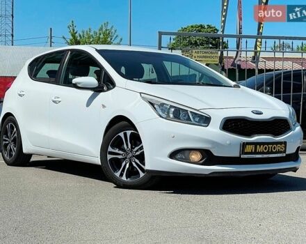 Белый Киа Сид, объемом двигателя 1.6 л и пробегом 248 тыс. км за 8500 $, фото 1 на Automoto.ua