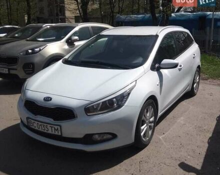 Білий Кіа Сід, об'ємом двигуна 1.4 л та пробігом 250 тис. км за 8200 $, фото 1 на Automoto.ua